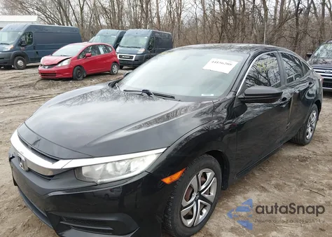 2017 Honda Civic Lx z USA, uszkodzony, nr VIN 19XFC2F54HE025079